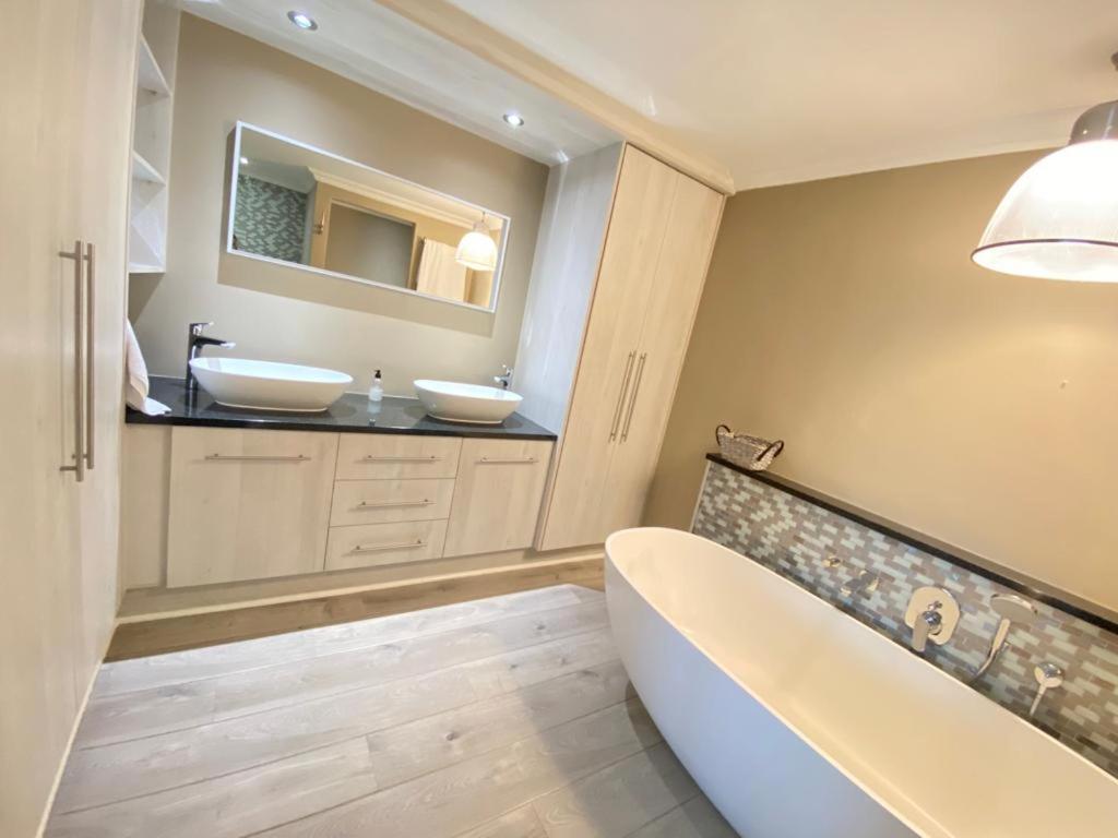 Loddey'S Self Catering Apartments - By Beach Collection Strand Zewnętrze zdjęcie