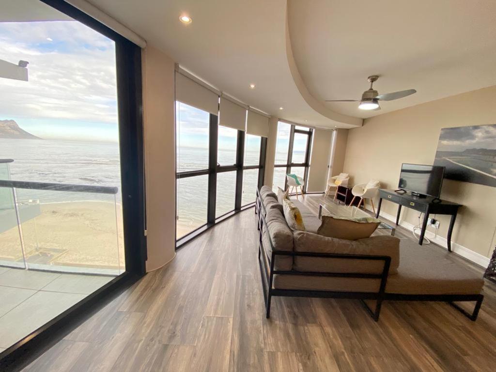 Loddey'S Self Catering Apartments - By Beach Collection Strand Zewnętrze zdjęcie